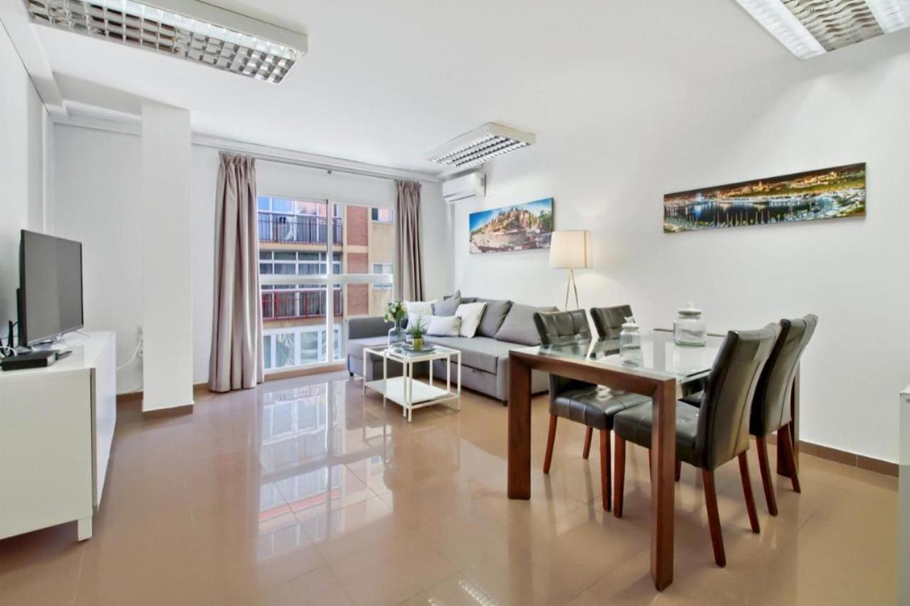 Amplio Piso Con Terraza Apartment Malaga Exterior photo