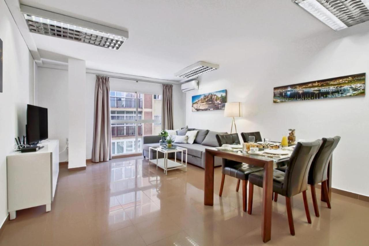 Amplio Piso Con Terraza Apartment Malaga Exterior photo