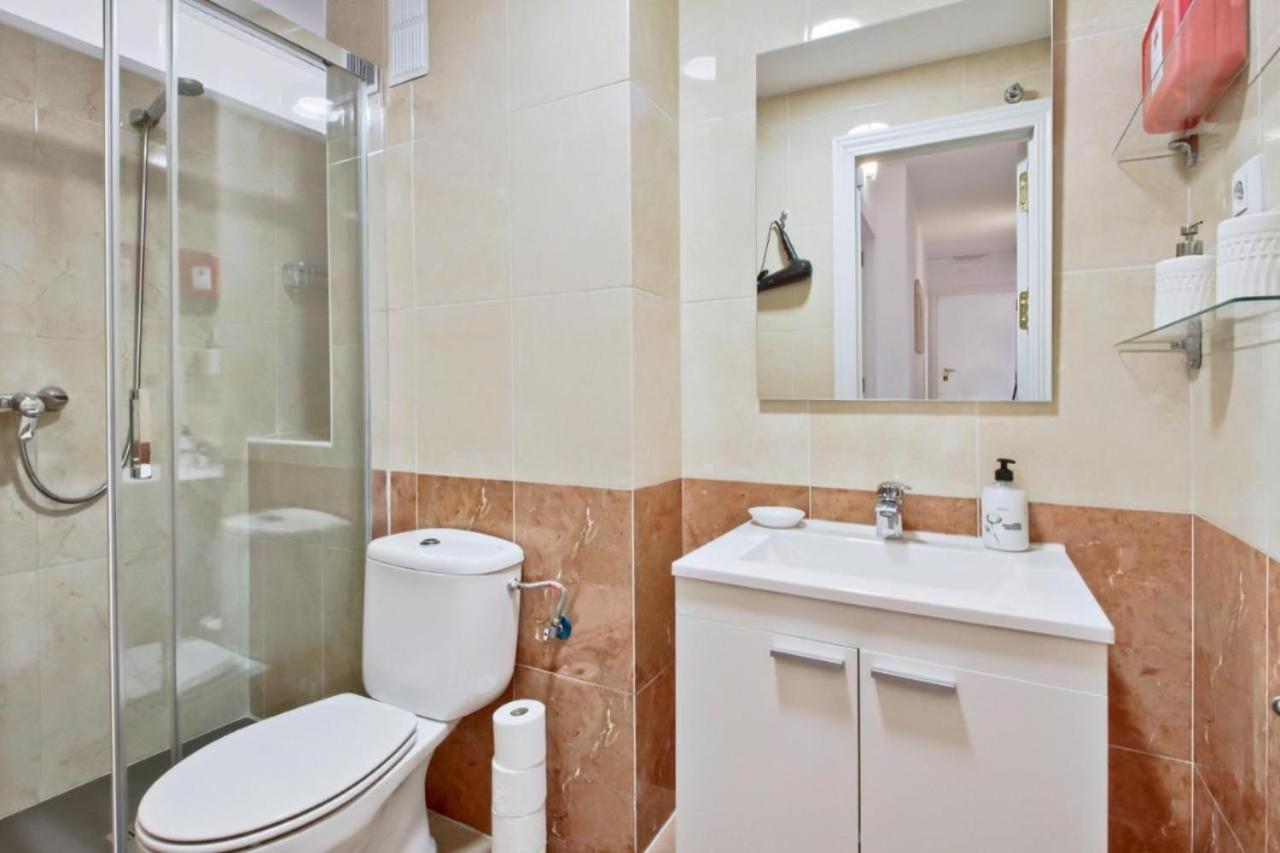 Amplio Piso Con Terraza Apartment Malaga Exterior photo