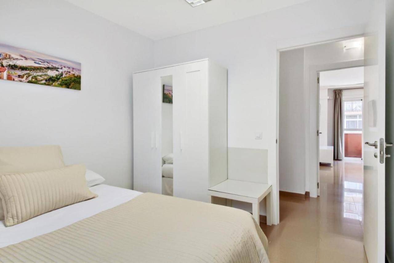 Amplio Piso Con Terraza Apartment Malaga Exterior photo