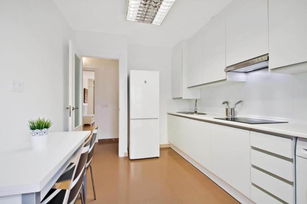 Amplio Piso Con Terraza Apartment Malaga Exterior photo