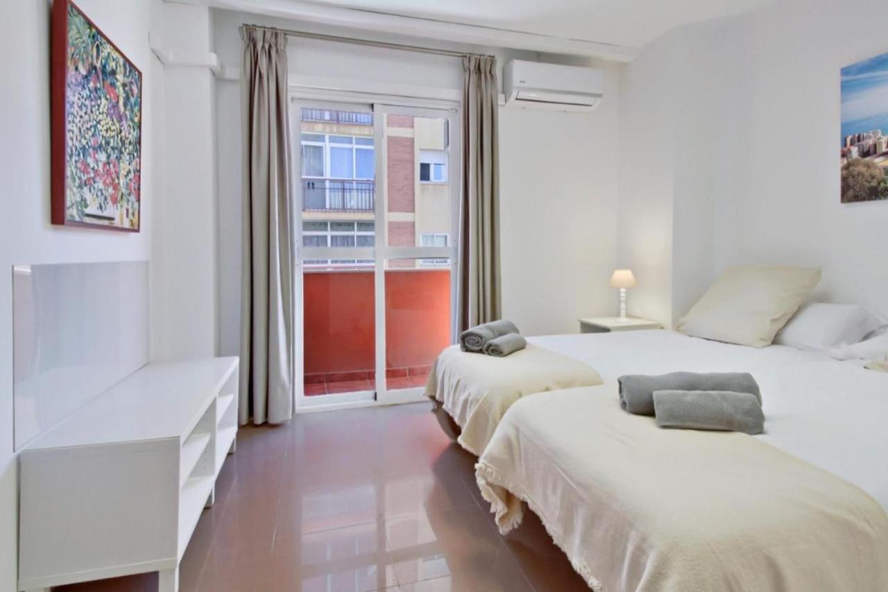 Amplio Piso Con Terraza Apartment Malaga Exterior photo